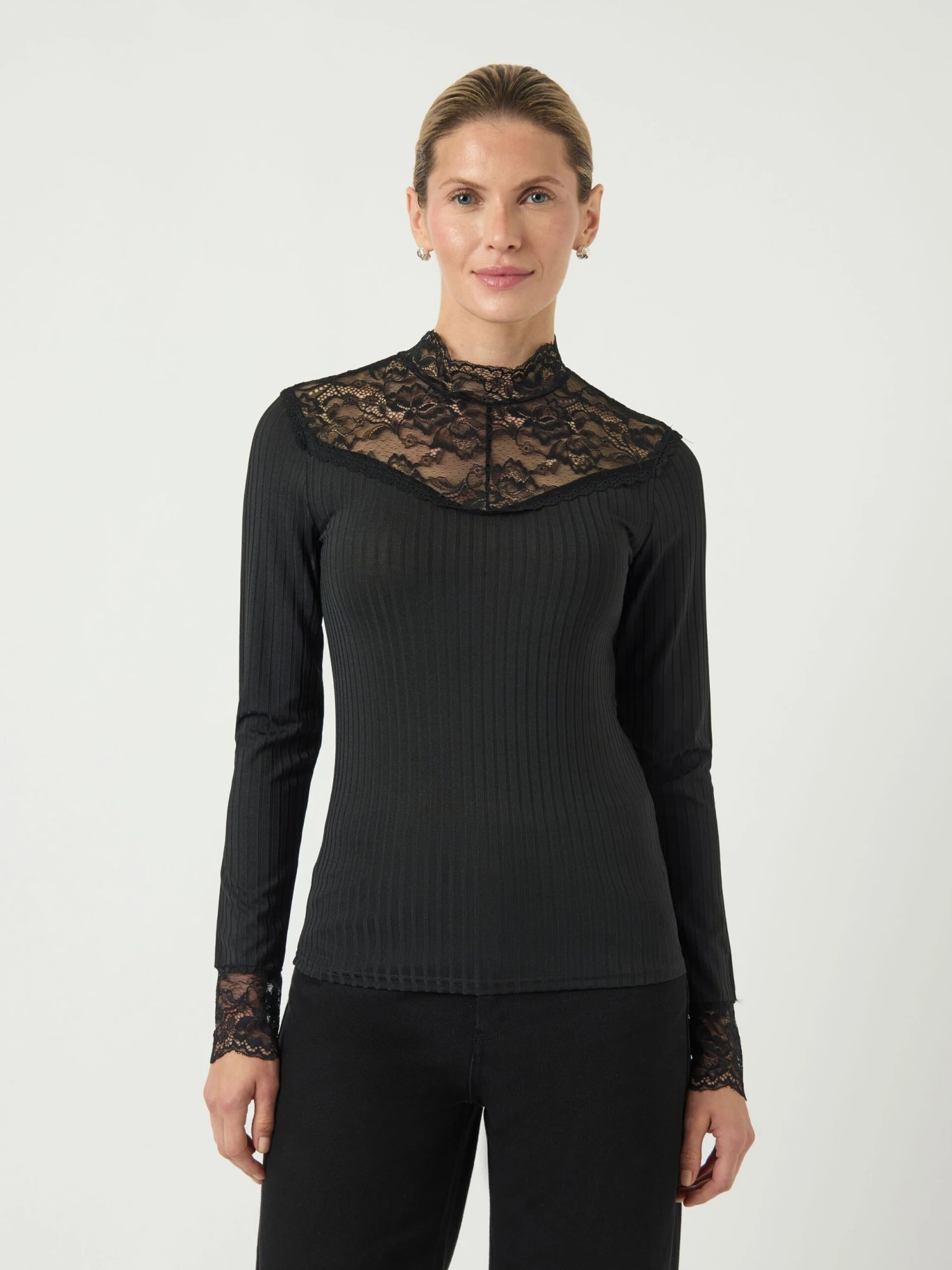 YASBLACE TOP MET LANGE MOUWEN 3 YASBLACE TOP MET LANGE MOUWEN