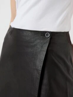 YASDIMA LEREN MINIROK -YAS Kleding Winkel 26036950 Black 006