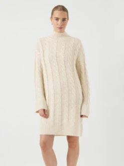 YASLULU GEBREIDE JURK