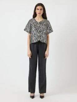 YASZEMA TOP MET KORTE MOUWEN -YAS Kleding Winkel 26038351 Black 1208610 005