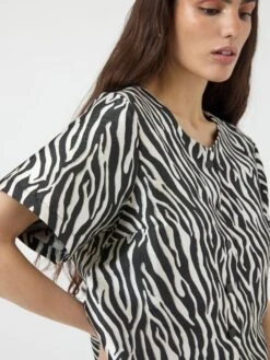 YASZEMA TOP MET KORTE MOUWEN -YAS Kleding Winkel 26038351 Black 1208610 006