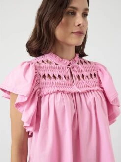 YASLUERA SHIRT MET KORTE MOUWEN -YAS Kleding Winkel 26039620 Bonbon 006