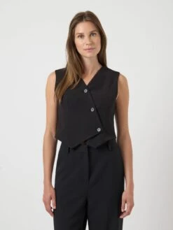 YASHANIA TAILORED GILET