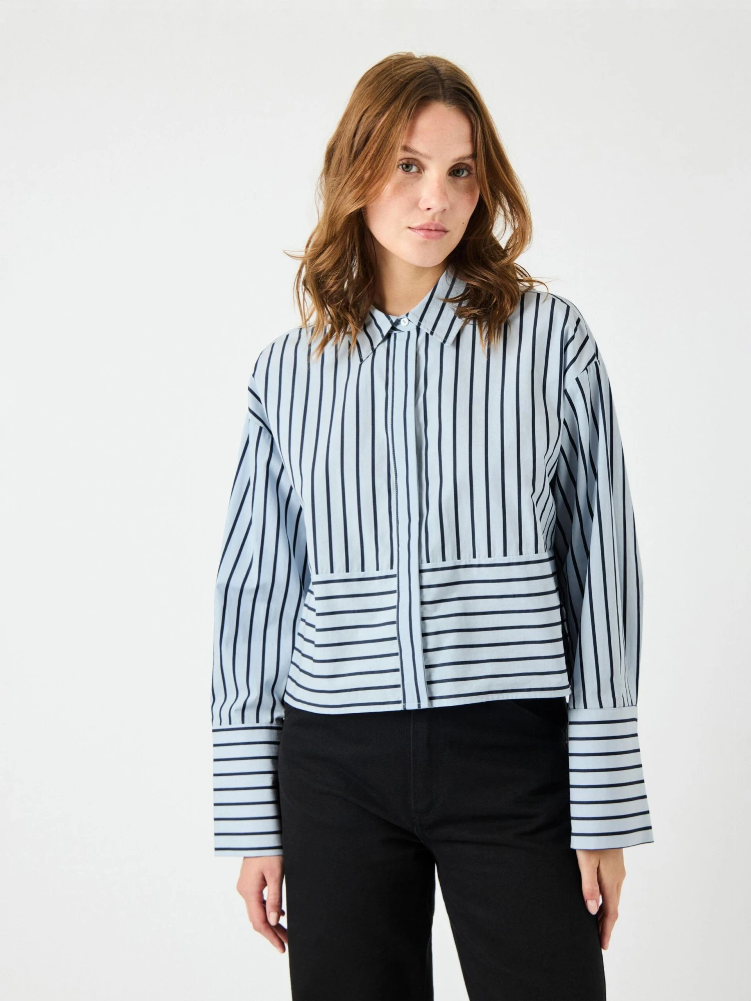 YASLEE KORT STREEP OVERHEMD 3 YASLEE KORT STREEP OVERHEMD