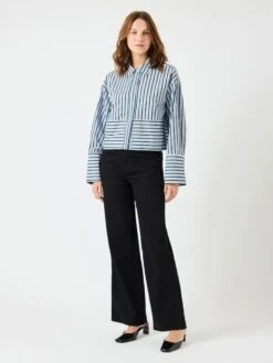 YASLEE KORT STREEP OVERHEMD 12 YASLEE KORT STREEP OVERHEMD -YAS Kleding Winkel 26039821 Skyway 1247831 005