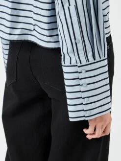 YASLEE KORT STREEP OVERHEMD 11 YASLEE KORT STREEP OVERHEMD -YAS Kleding Winkel 26039821 Skyway 1247831 006